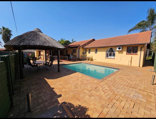 4 bed property for sale in MONTANA TUINE